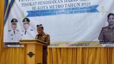 Walikota Metro H. Bambang Iman Santoso membuka Kegiatan Pentas Festival Tunas Bahasa