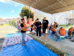 Merayakan Idul Adha, Jamaah Masjid Bamsol Komplek Cendana Pringsewu Utara Melaksanakan Qurban.